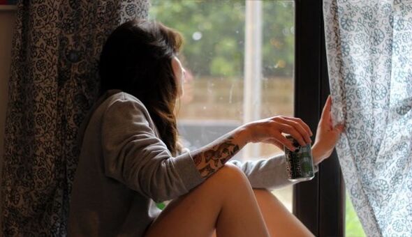 The girl drank alcohol how to help to drink alcohol